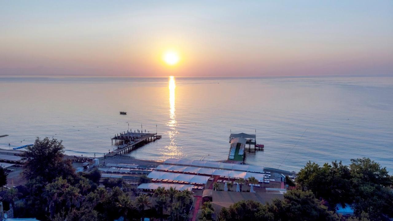 Ring Beach Hotel Beldibi  Bagian luar foto